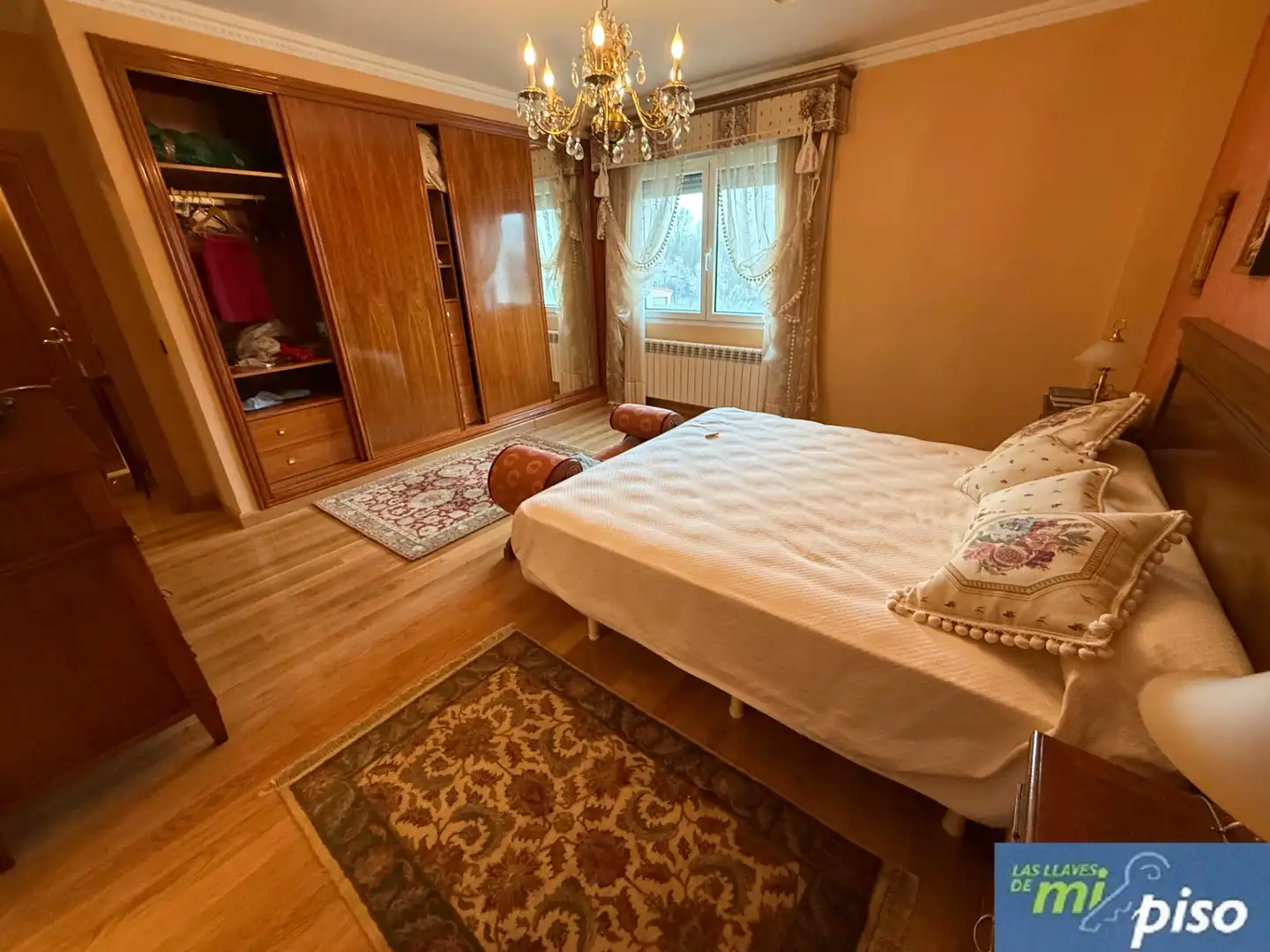 Dormitori de Casa o xalet en venda en Santovenia de Pisuerga amb Calefacció, Jardí privat i Parquet