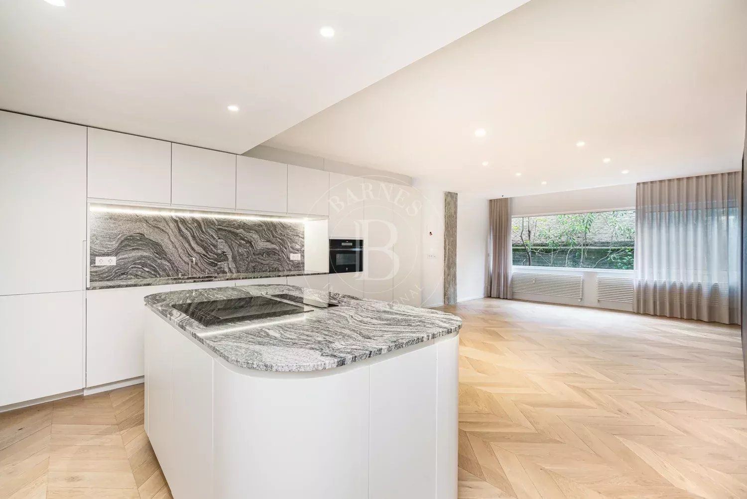 Kitchen of Flat to rent in  Madrid Capital  with Air Conditioner, Heating and Private garden