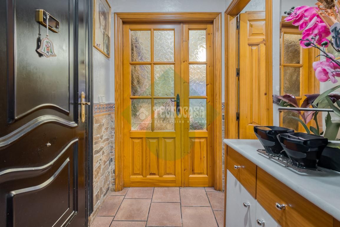 Kitchen of Single-family semi-detached for sale in  Madrid Capital  with Terrace