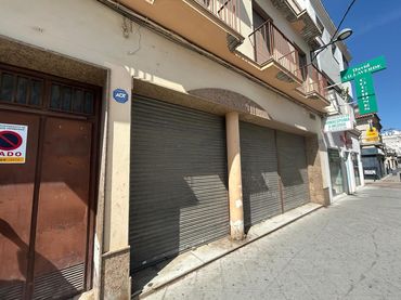 Local comercial en alquiler en Centro - Doña Mercedes