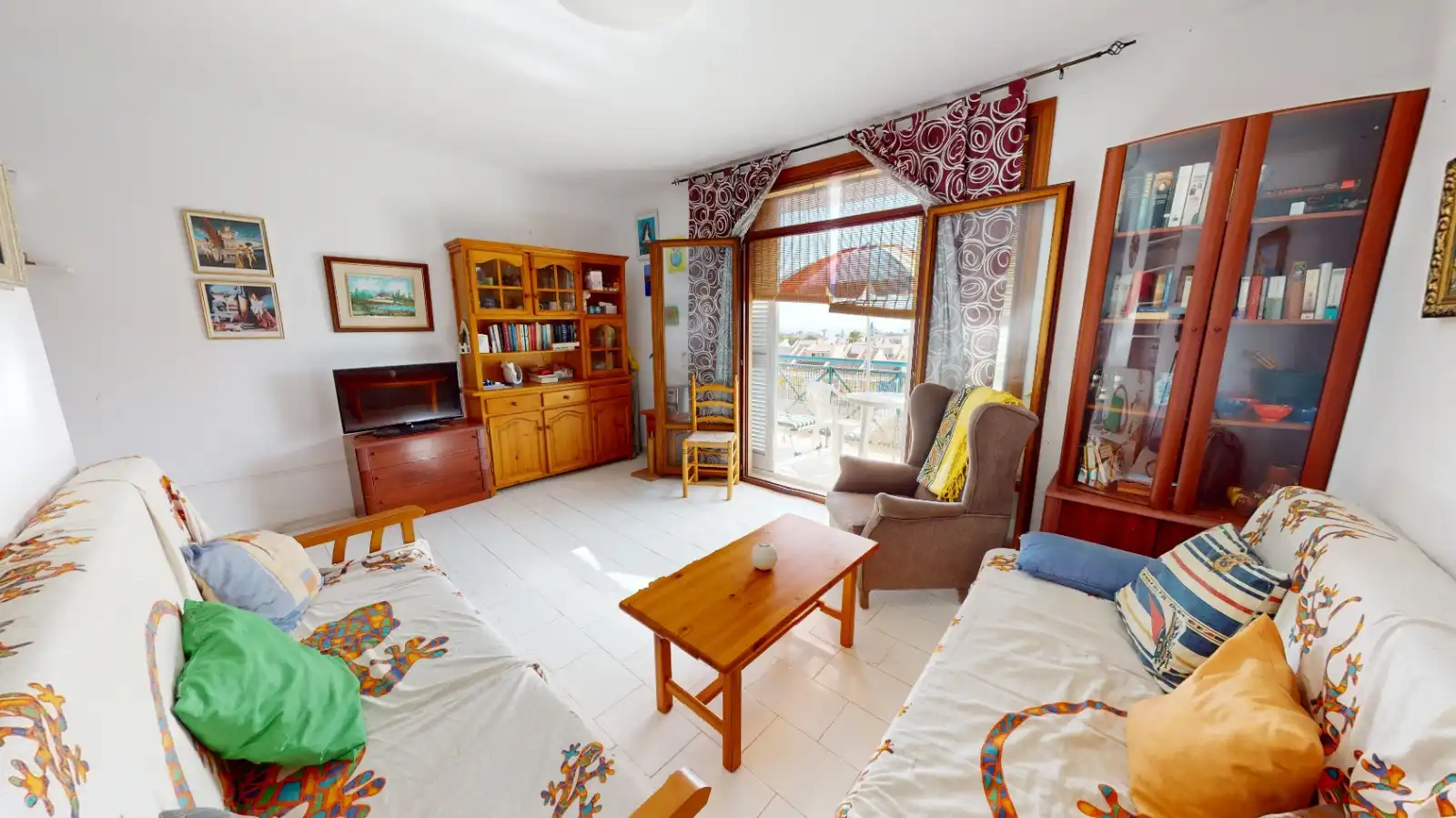 Living room of Flat for sale in Torrevieja  with Air Conditioner, Balcony and Community pool