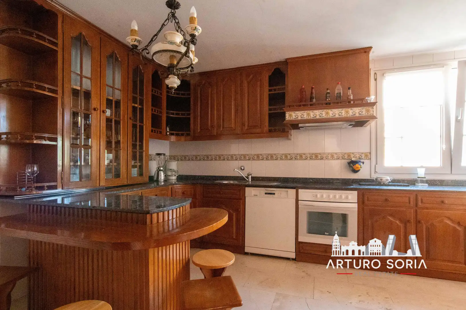 Maisonette zur Miete in Calle de Pérez Cidón, Concepción