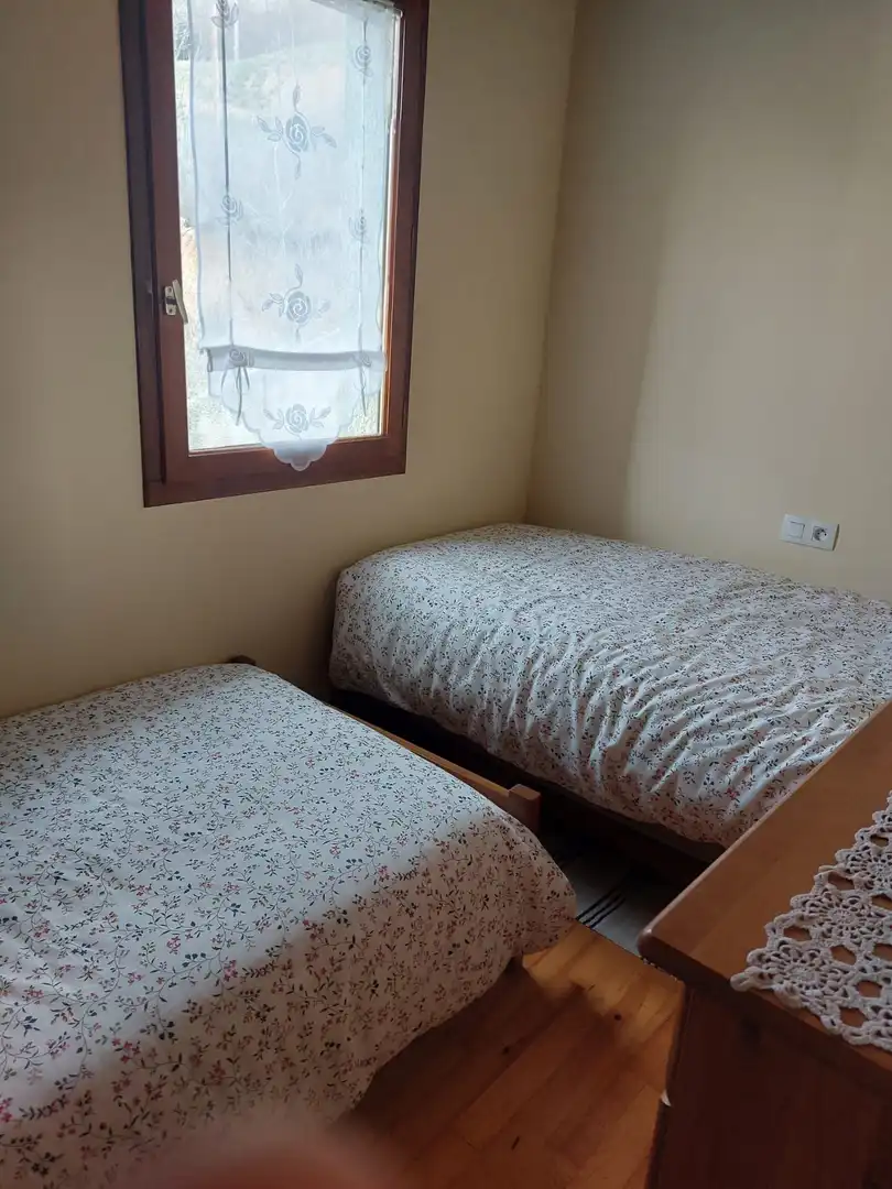 Dormitori de Casa adosada en venda en Puigcerdà amb Calefacció