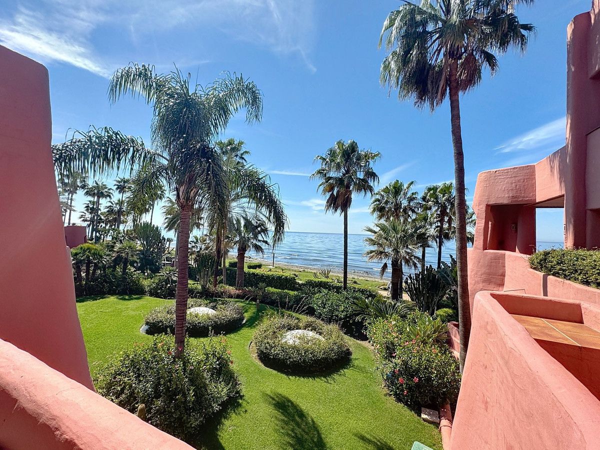 Garden of Duplex for sale in Estepona  with Air Conditioner, Terrace and Storage room