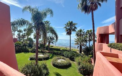 Jardí de Dúplex en venda en Estepona amb Aire condicionat, Terrassa i Traster