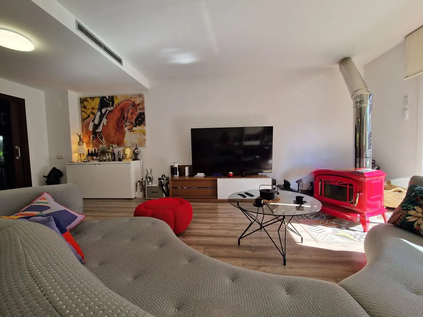 Wohnzimmer von Einfamilien-Reihenhaus zum Verkauf in Dosrius mit Klimaanlage, Heizung und Gemeinschaftspool