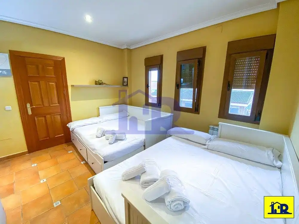 Bedroom of Houses for sale in Arcas del Villar  with Air Conditioner, Heating and Terrace