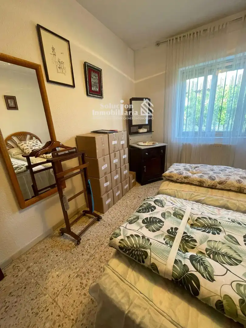Habitación de Casa o chalet en venta en Doñinos de Salamanca con Calefacción y Amueblado