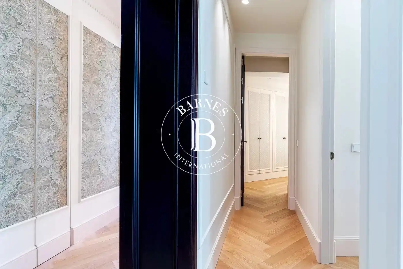 Flat for sale in Madrid  with Heating and Furnished