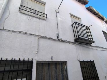 Casa rustica con balcone in vendita a Plaza del Chorro 4D