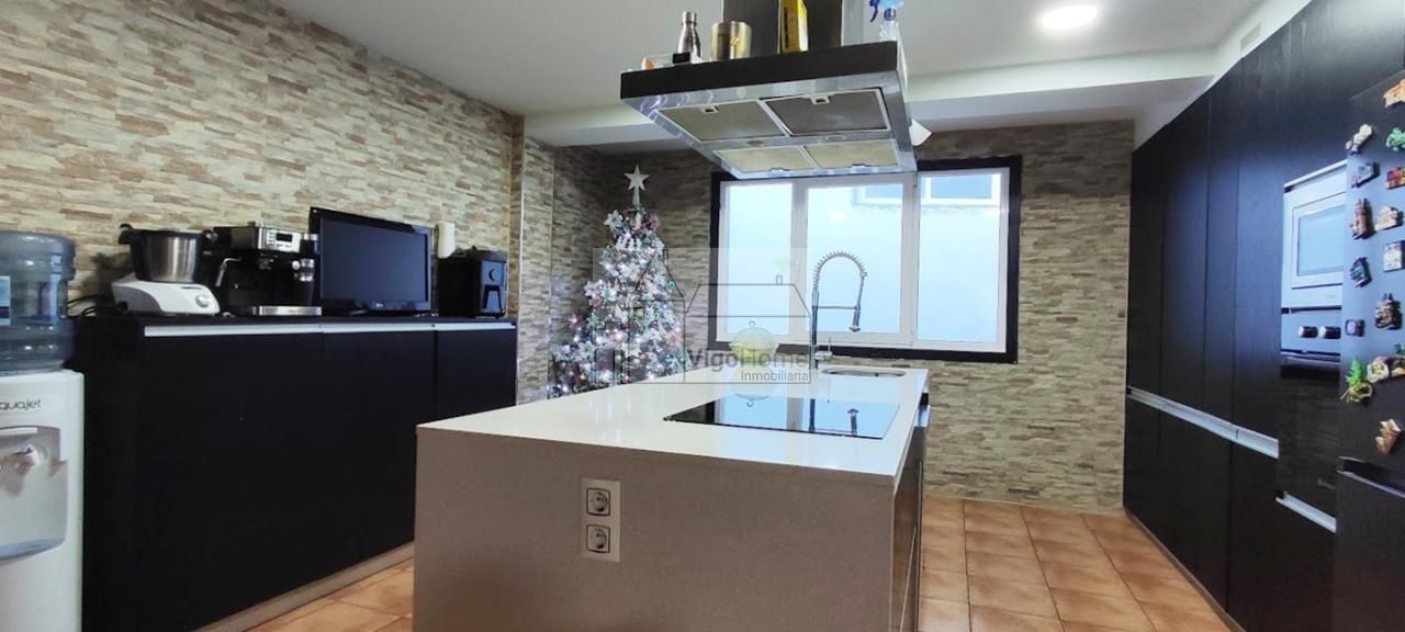 Kitchen of Flat for sale in Moaña  with Heating and Storage room
