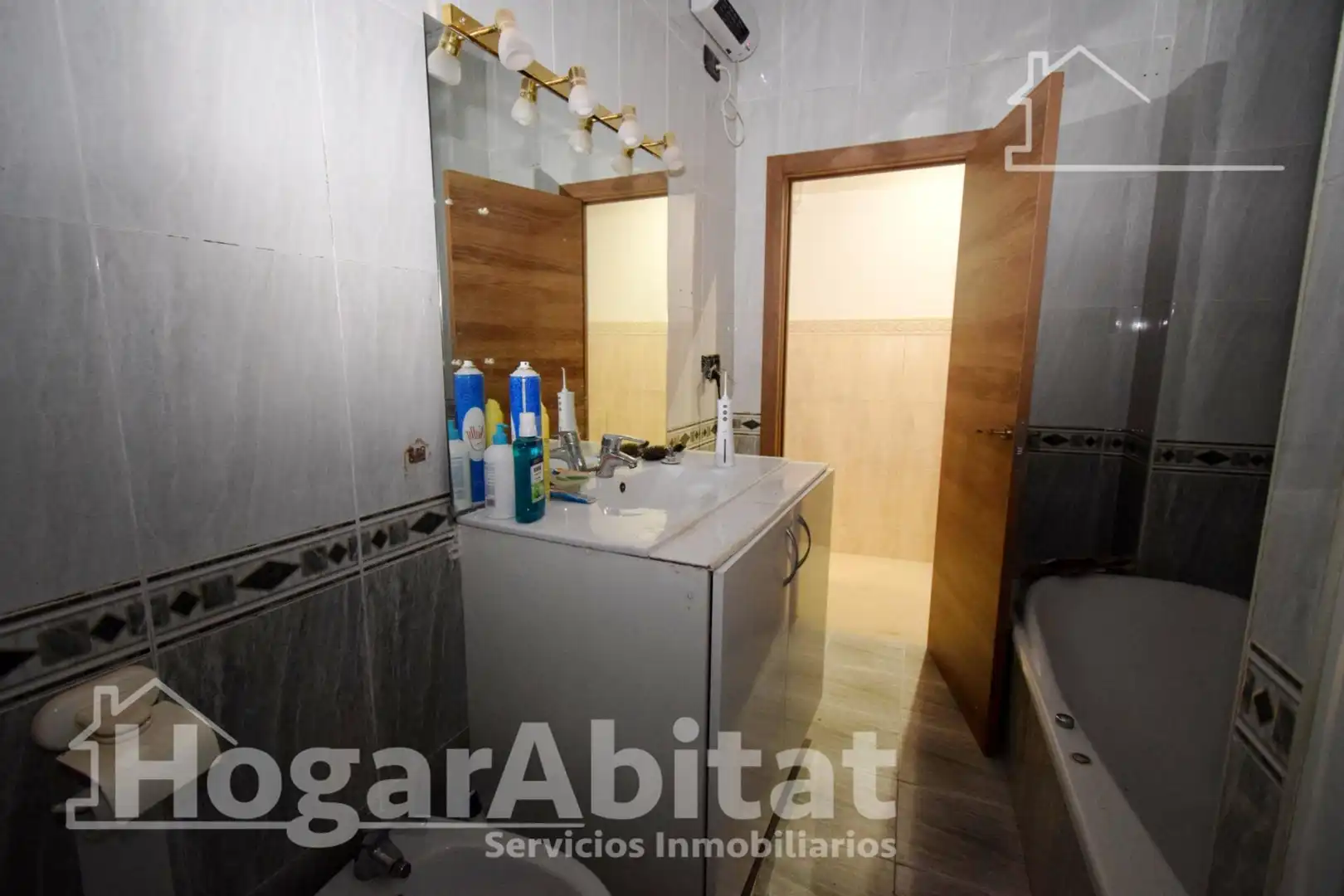 Bany de Casa o xalet en venda en Catarroja amb Aire condicionat, Calefacció i Terrassa