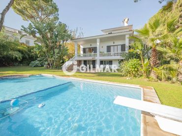 Villa con piscina in vendita a Oromana