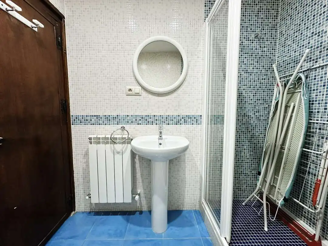 Badezimmer von Wohnung zur Miete in Toledo mit Klimaanlage, Heizung und Terrasse