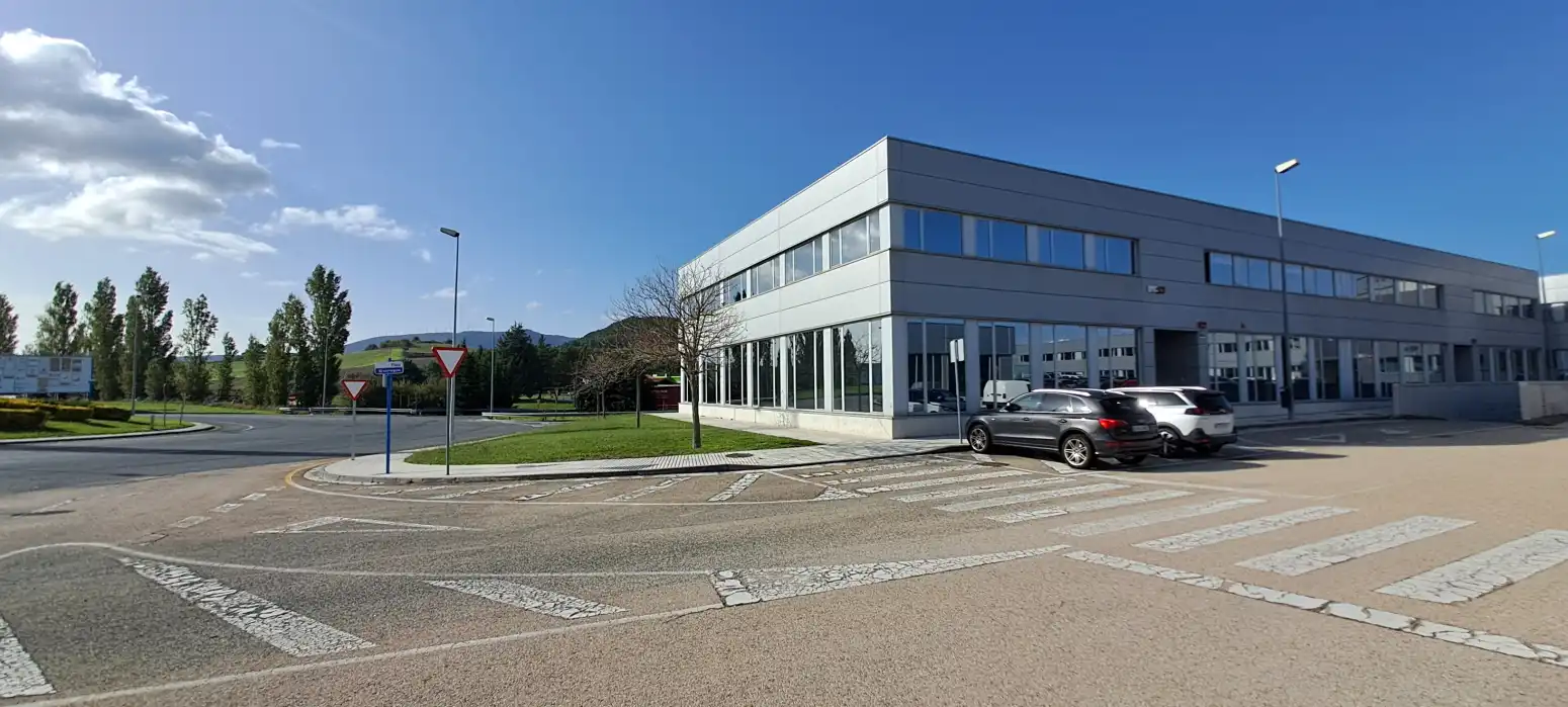 Vista exterior de Oficina de alquiler en Valle de Elorz / Elortzibar con Calefacción
