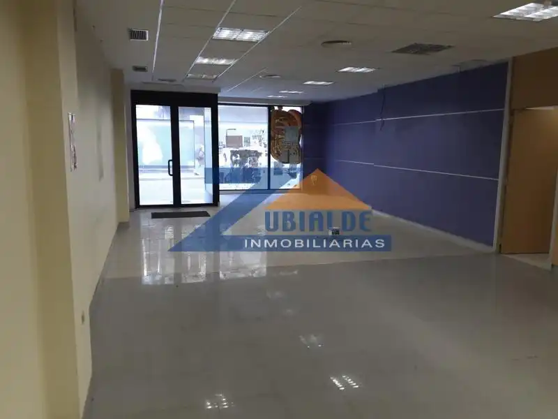 Local comercial en venda a General Concha, imagen 4