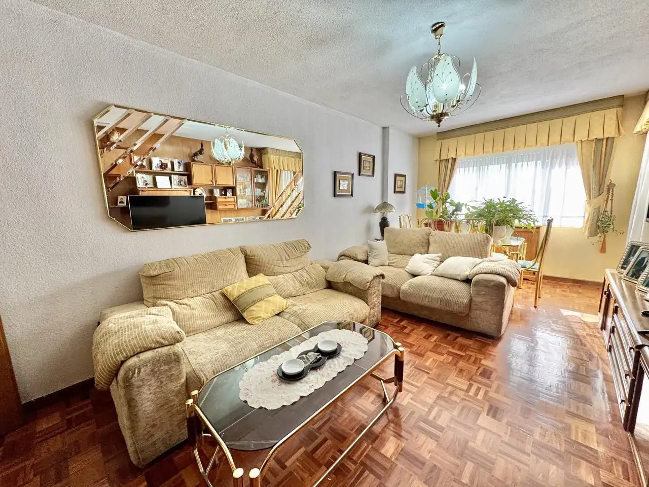 Sala de estar de Piso en venta en Ávila con Calefacción, Parquet y Terraza