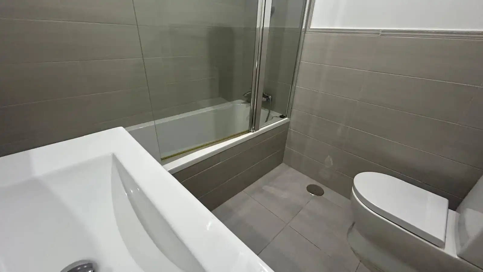 Bany de Pis de lloguer en Algeciras