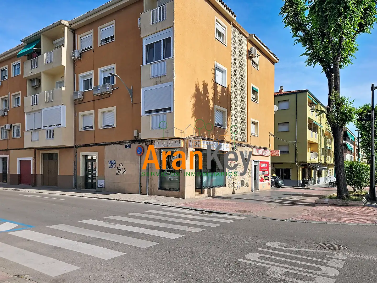 Außenansicht von Wohnung zum Verkauf in Aranjuez mit Klimaanlage, Heizung und Terrasse