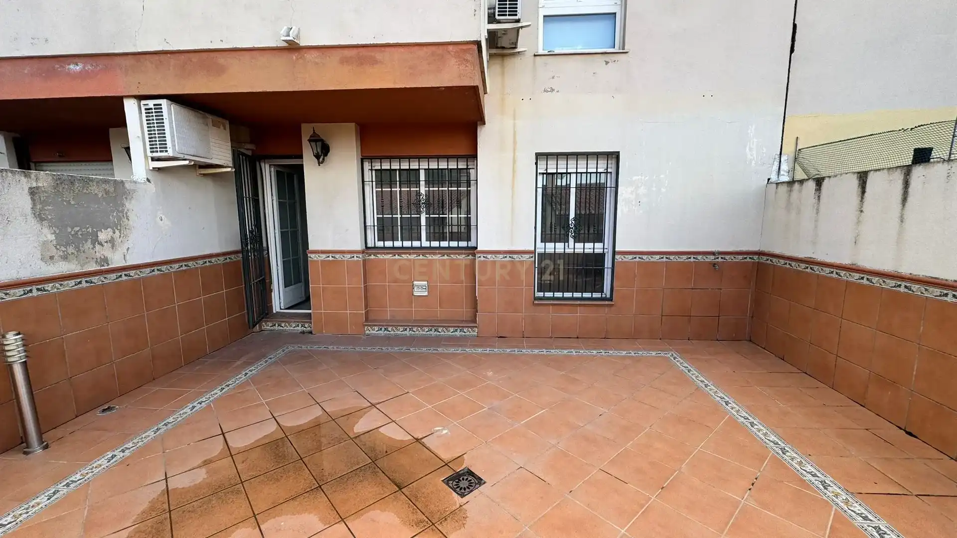 Vista exterior de Apartament en venda en Cenes de la Vega amb Alarma
