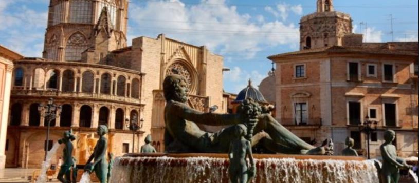 Vista exterior de Estudi de lloguer en  Valencia Capital amb Aire condicionat, Calefacció i Moblat