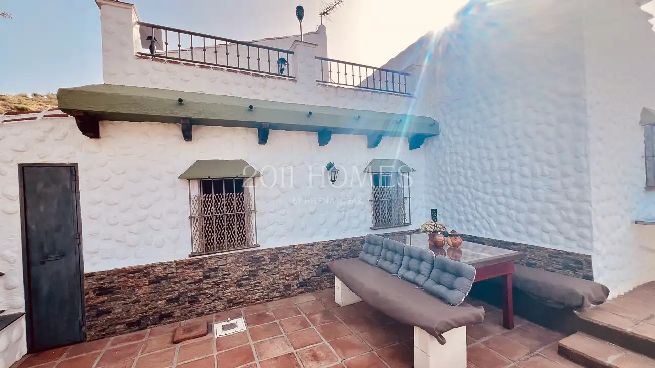 Terrassa de Finca rústica en venda en Almogía amb Jardí privat, Terrassa i Piscina