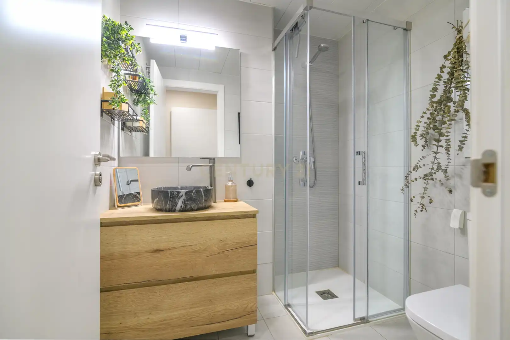 Badezimmer von Wohnungen zum Verkauf in La Serreta