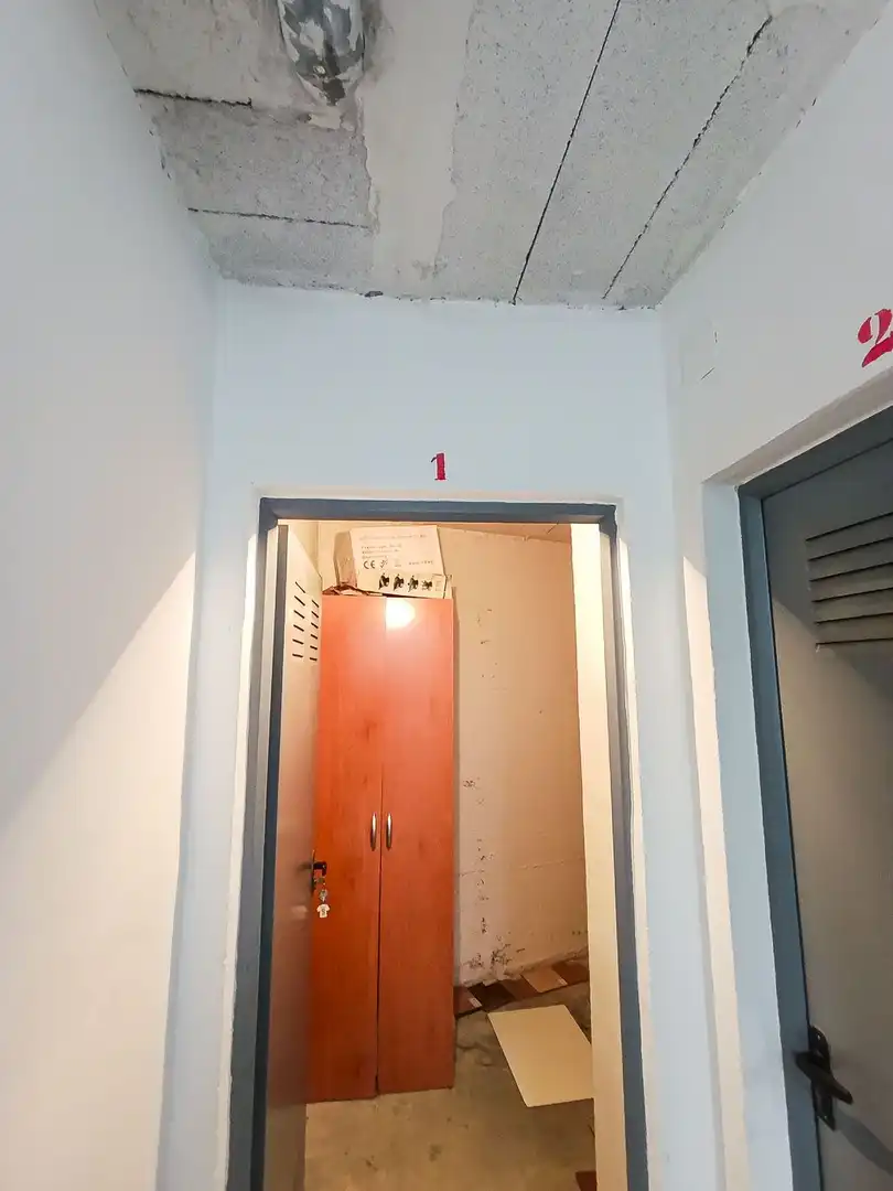 Wohnung zum Verkauf in Málaga mit Klimaanlage, Terrasse und Abstellraum