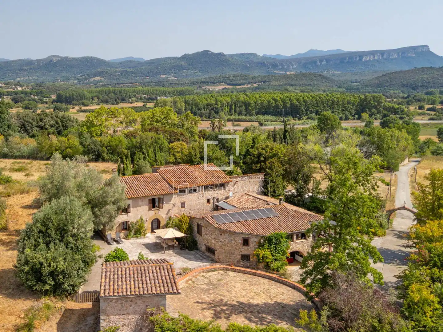 Maison rustique avec piscine à vendre à La Cellera de Ter