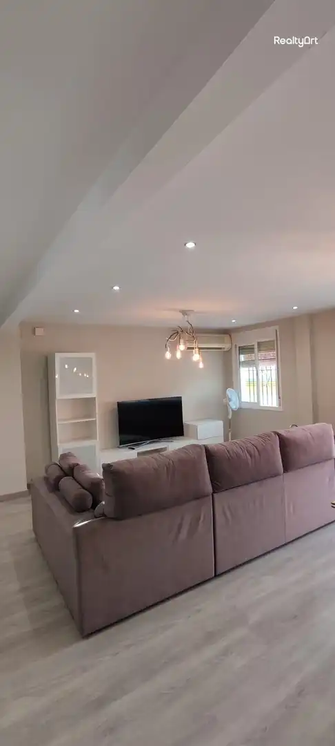 Living room of Flat for sale in Sevilla  with Air Conditioner, Heating and Terrace