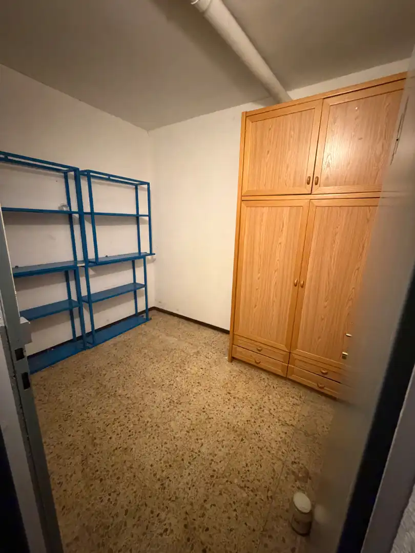 Trastero en venta en L'Hospitalet de Llobregat con Alarma