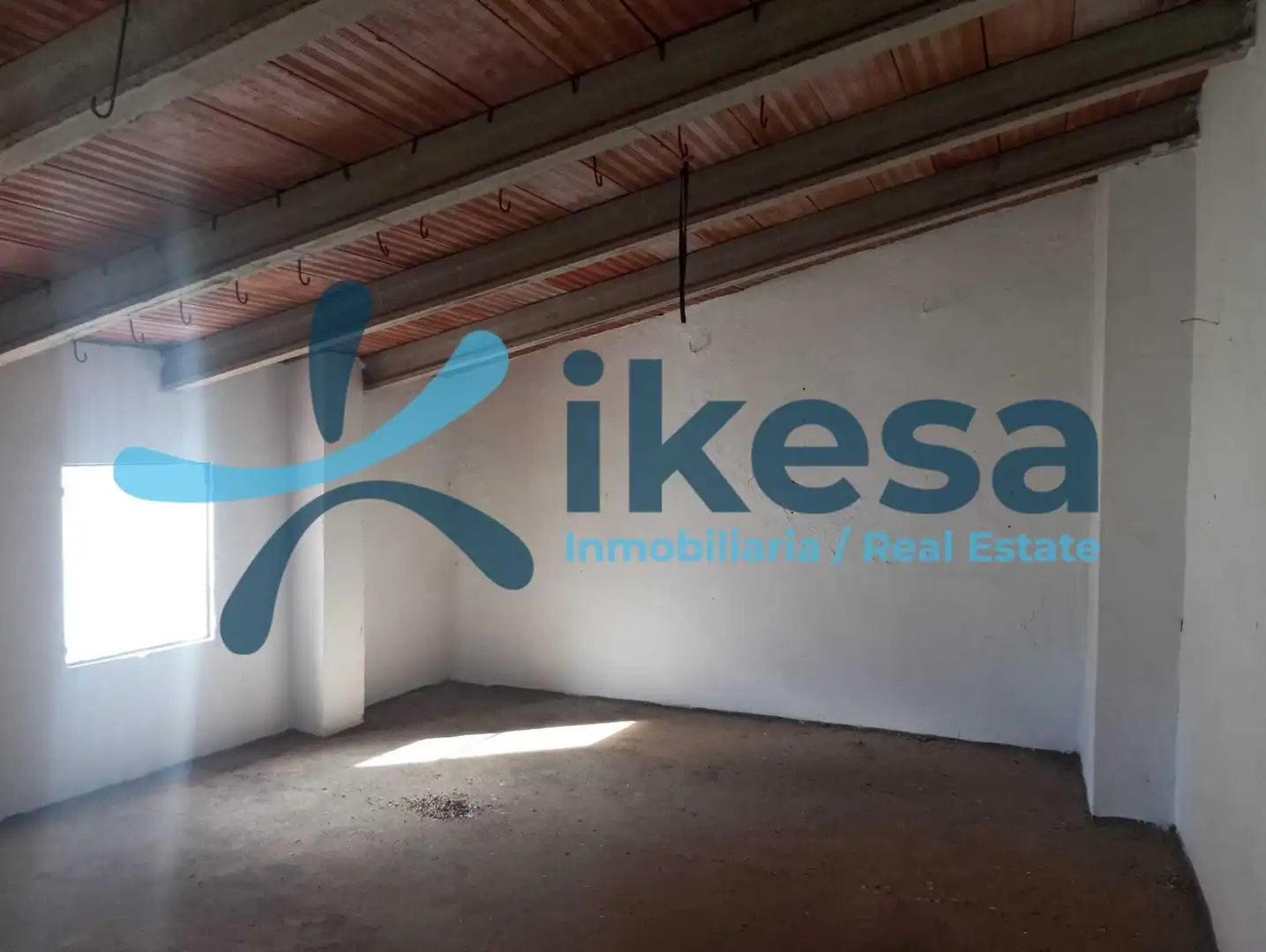 Casa adosada en venta en Calera de León