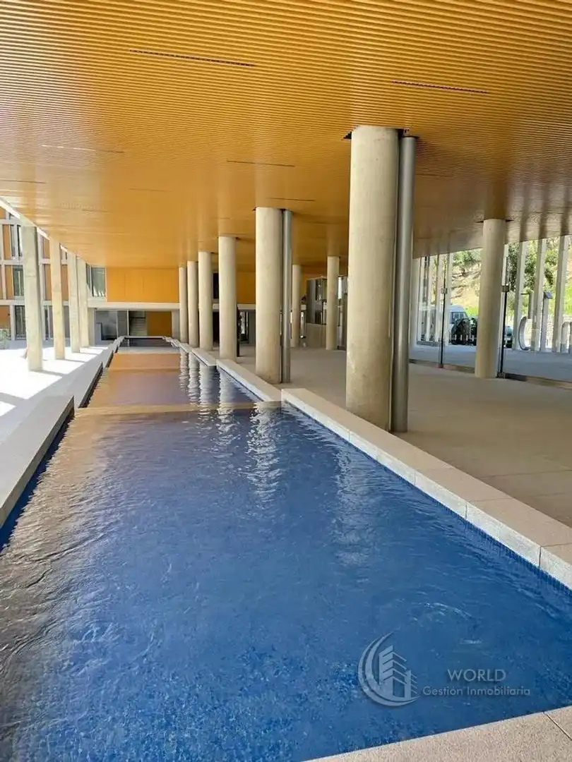 Piscina de Piso de alquiler en Madrid con Aire acondicionado, Calefacción y Jardín privado