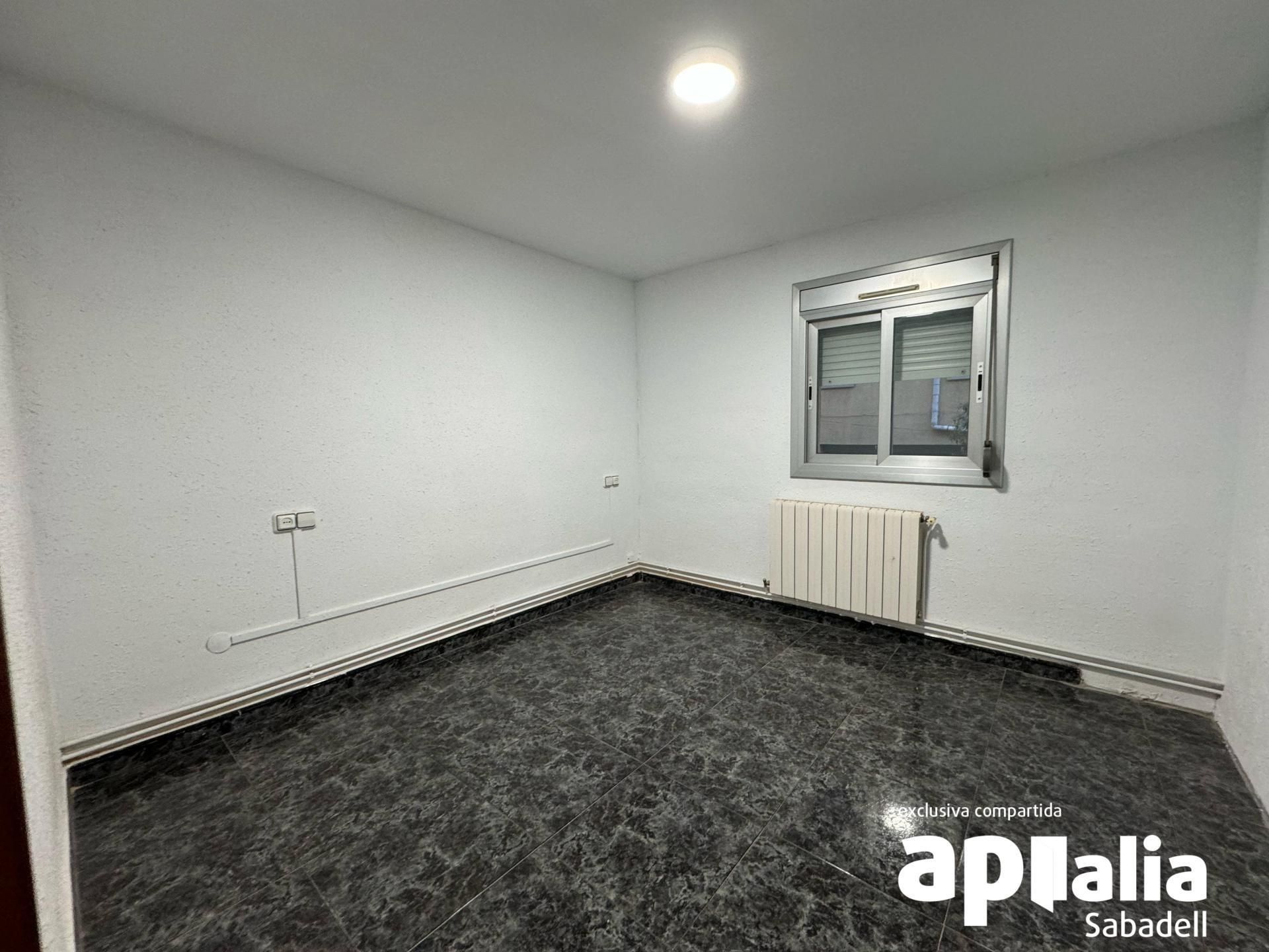 Flat for sale in Sabadell  with Heating