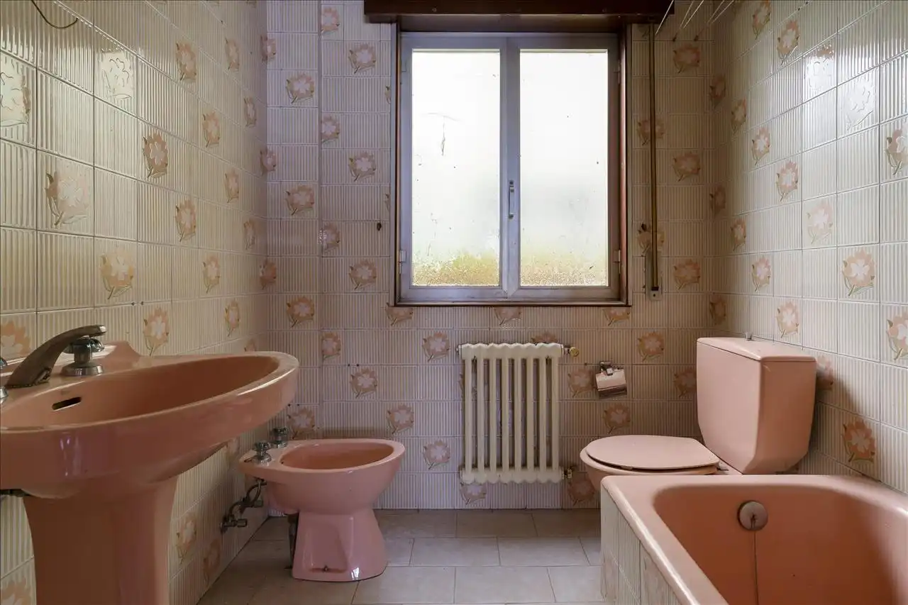 Bathroom of Flat for sale in Ordes
