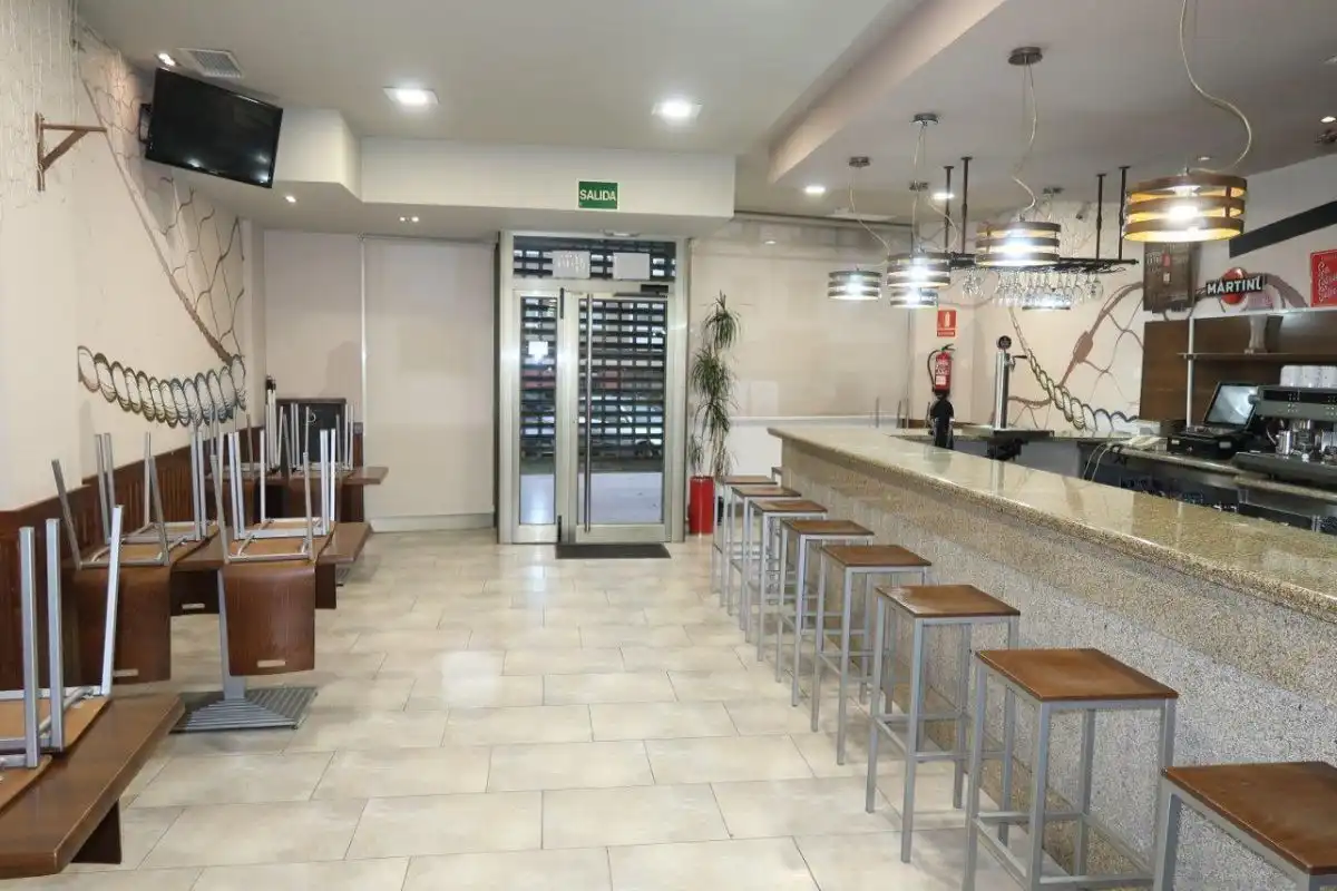 Local comercial en alquiler en Oseiro, imagen 5