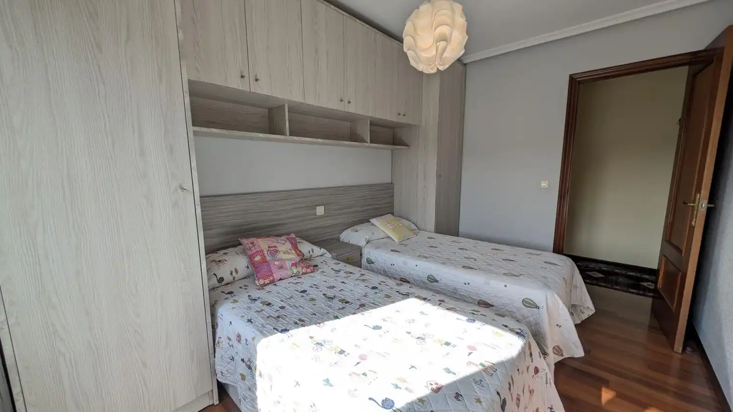 Habitación de Piso de alquiler en Piélagos con Calefacción, Terraza y Amueblado