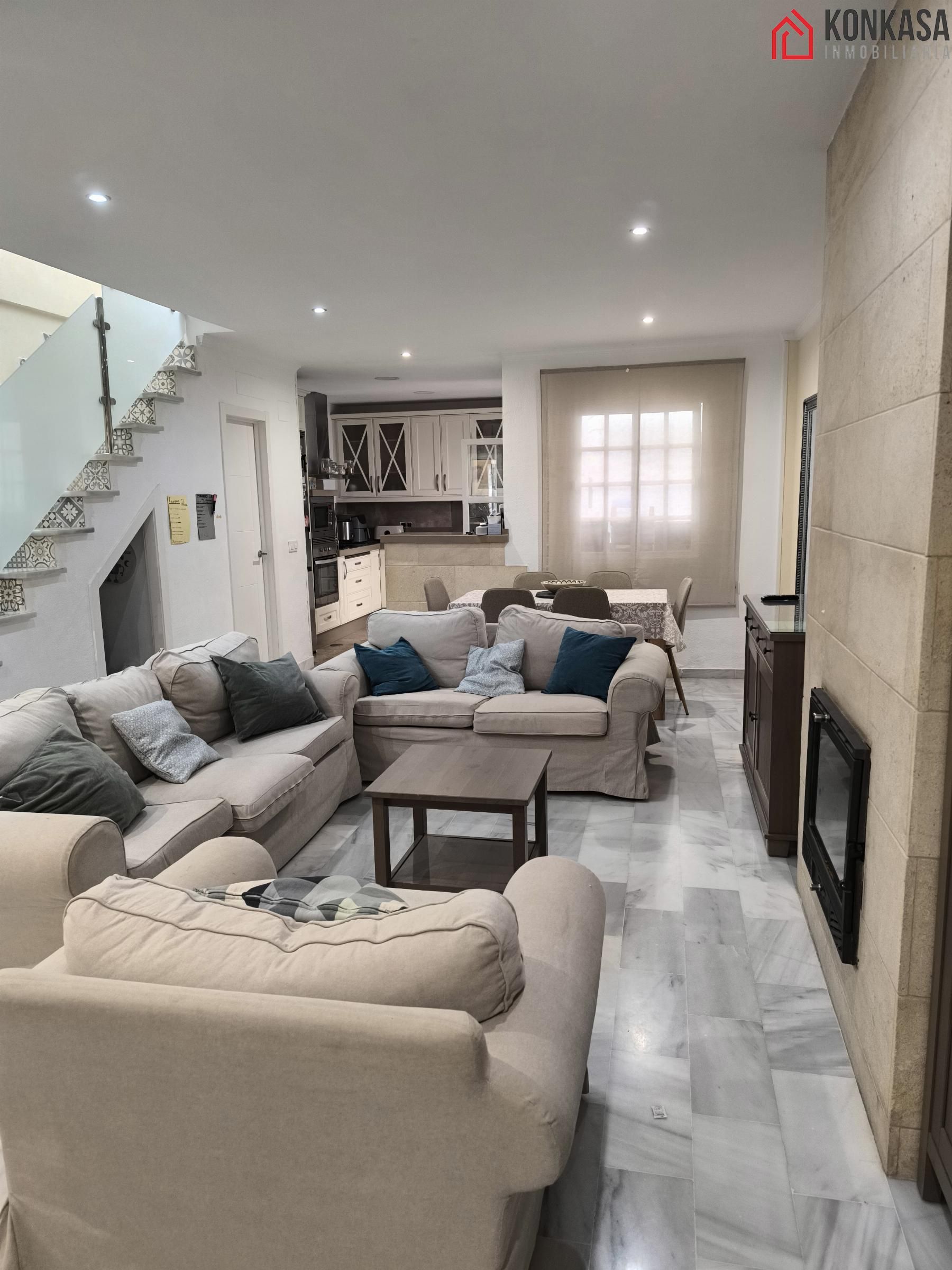 Sala d'estar de Dúplex en venda en Arcos de la Frontera amb Terrassa