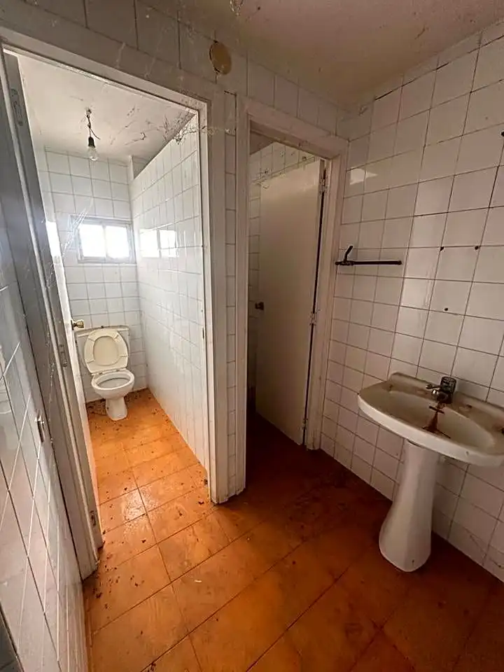 Bathroom of Industrial buildings for sale in Entrena