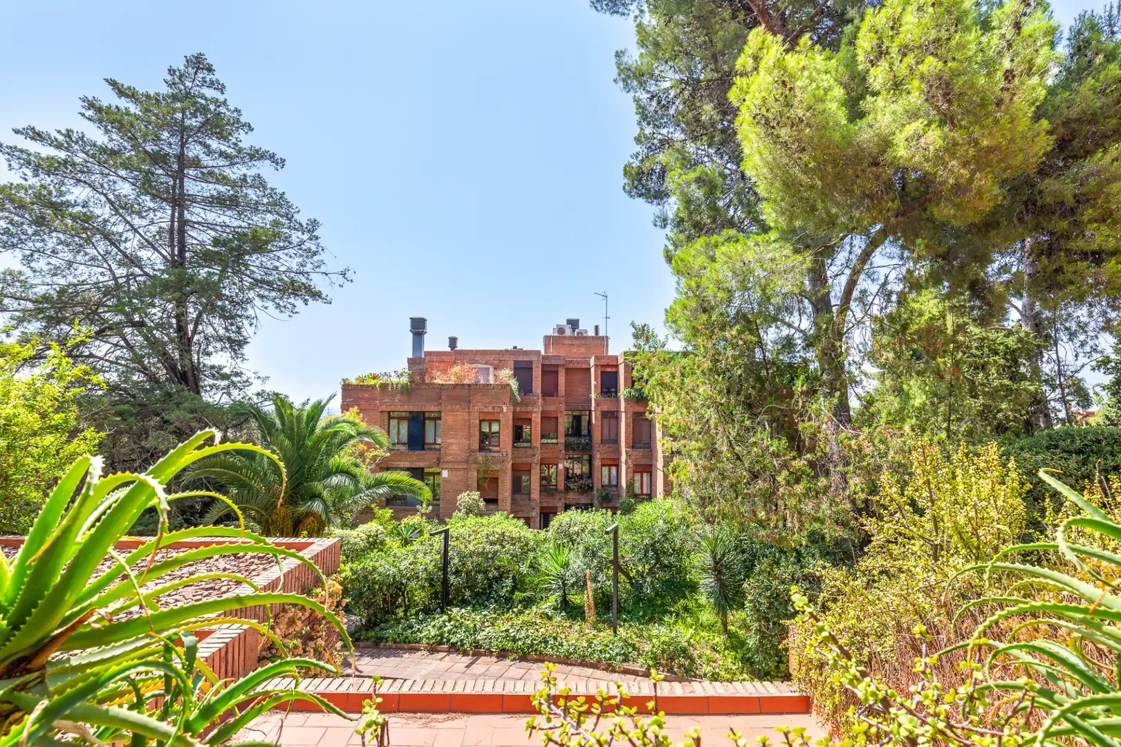 Jardín de Planta baja en venta en Sant Just Desvern con Aire acondicionado, Calefacción y Terraza