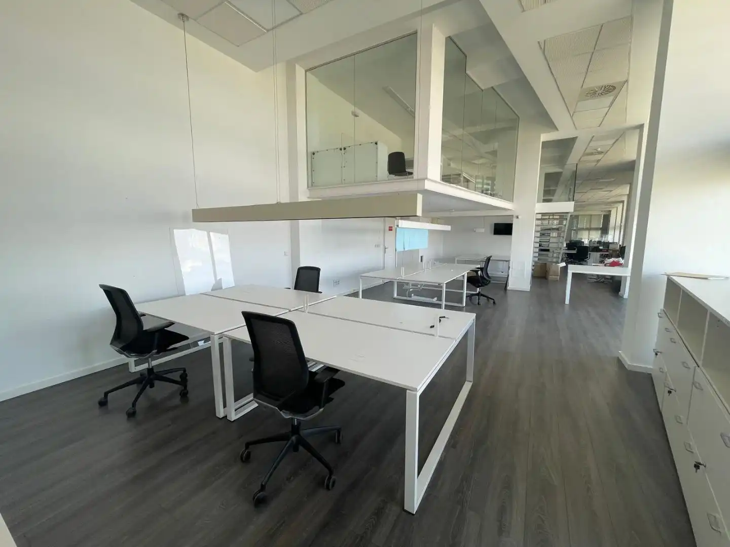 Büro zur Miete in Xirivella mit Klimaanlage, Heizung und Terrasse