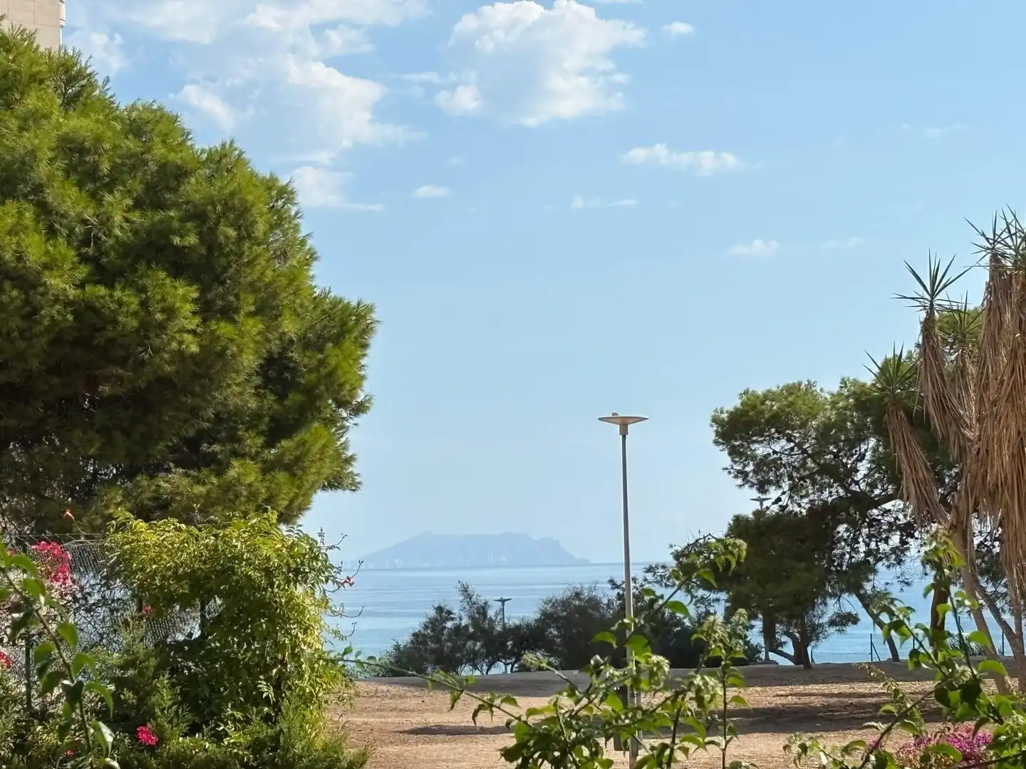 Vista exterior de Planta baja en venta en El Campello