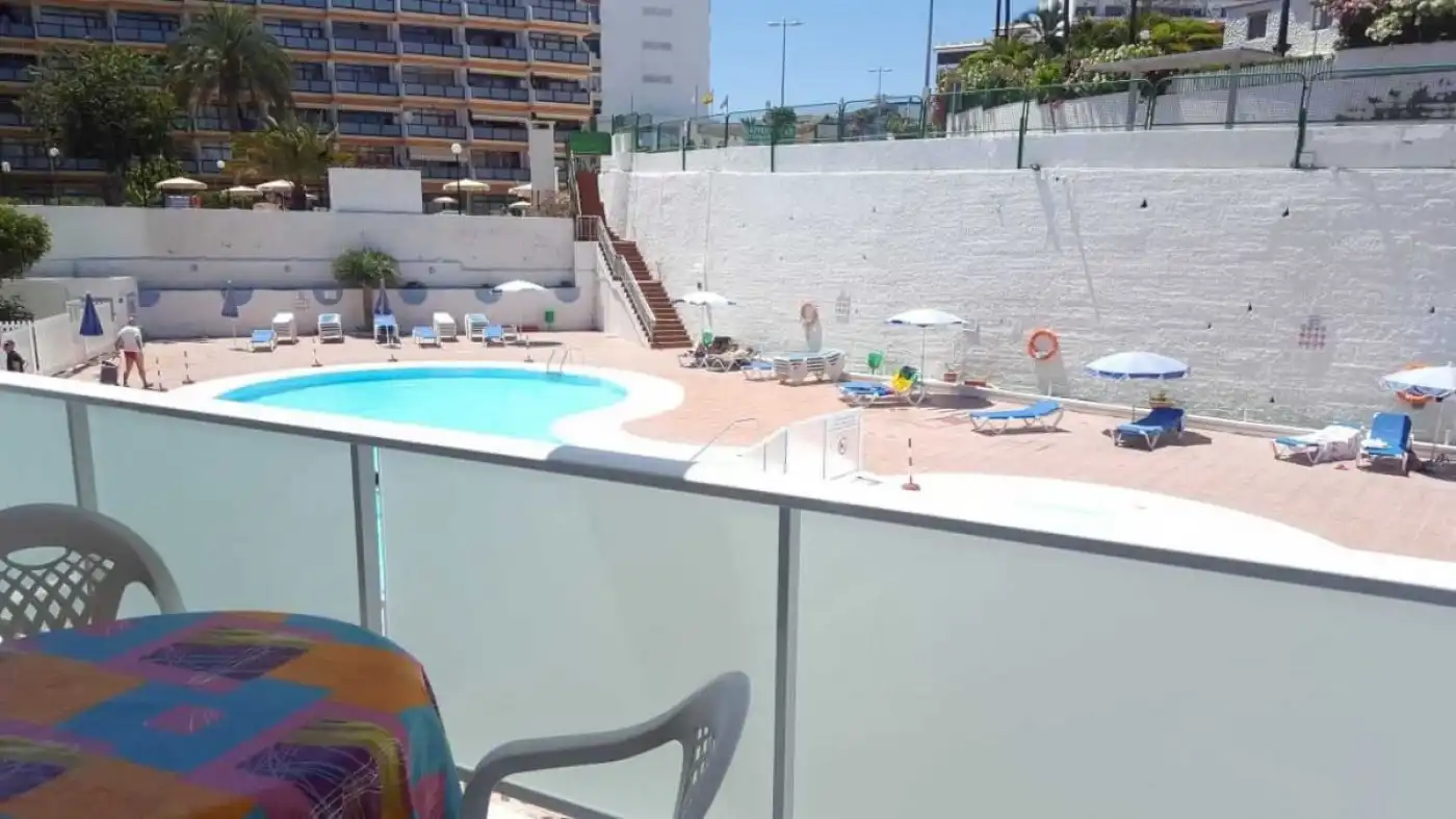 Piscina de Apartamento de alquiler en San Bartolomé de Tirajana con Aire acondicionado, Amueblado y Balcón