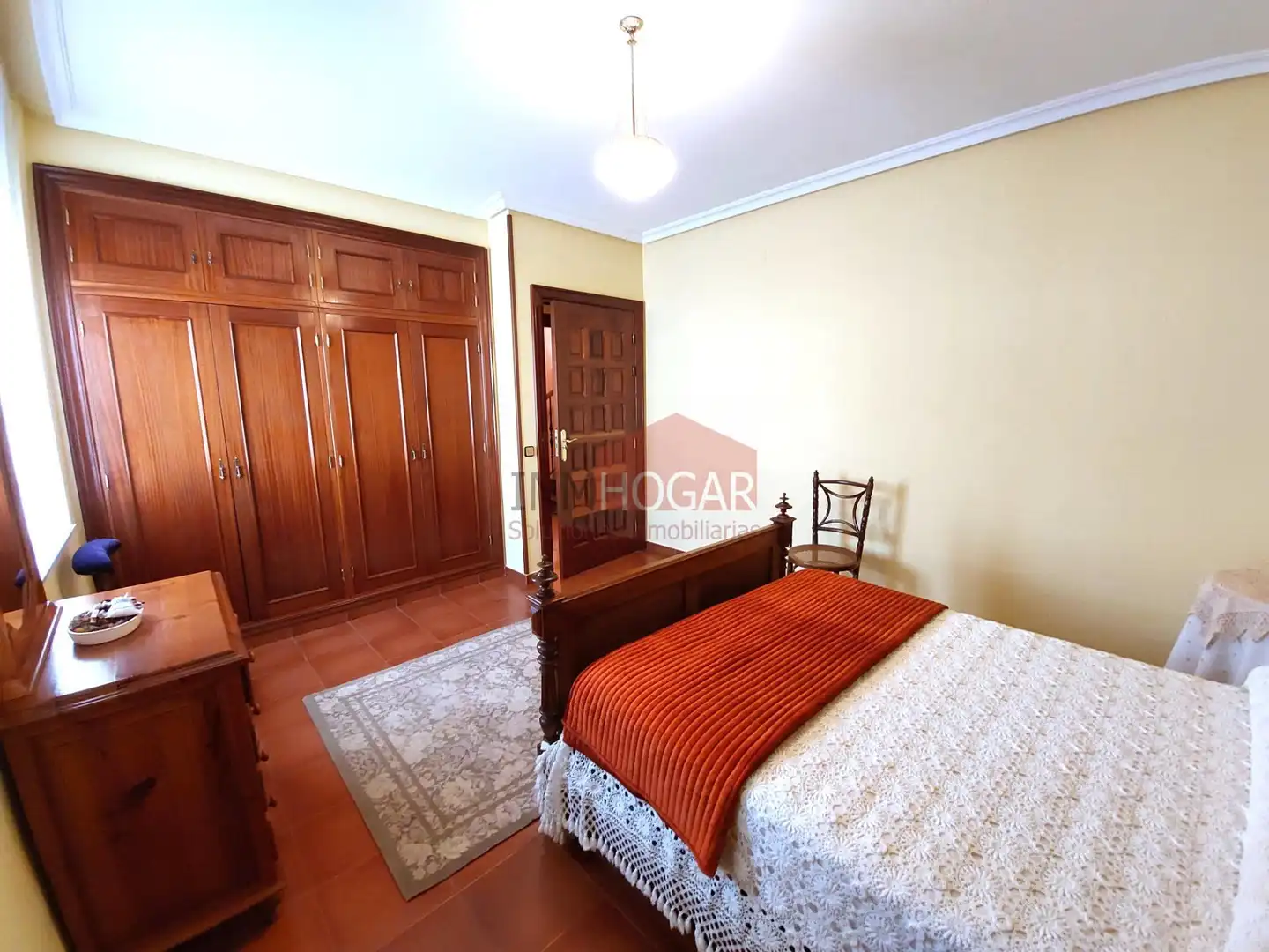 Bedroom of Houses for sale in Gutierre-Muñoz  with Heating, Private garden and Storage room
