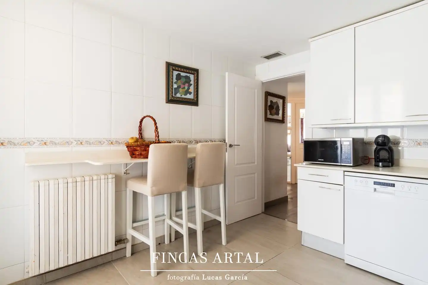 Kitchen of Houses for sale in Zaragoza  with Air Conditioner, Heating and Private garden