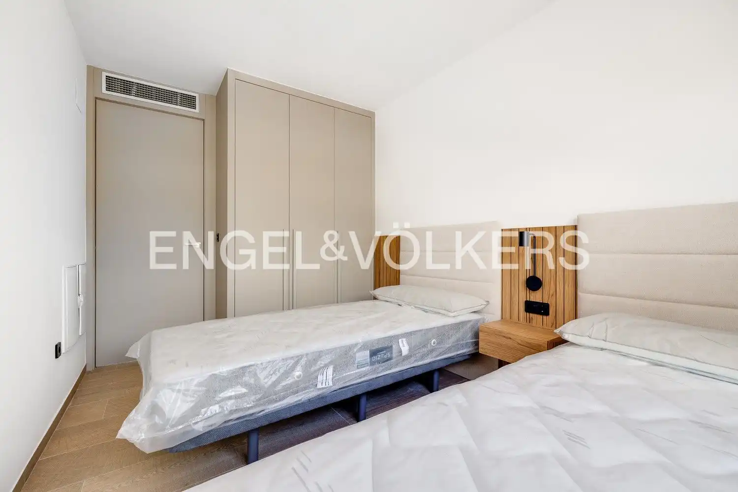 Schlafzimmer von Dachboden zum Verkauf in Algorfa mit Klimaanlage, Heizung und Privatgarten
