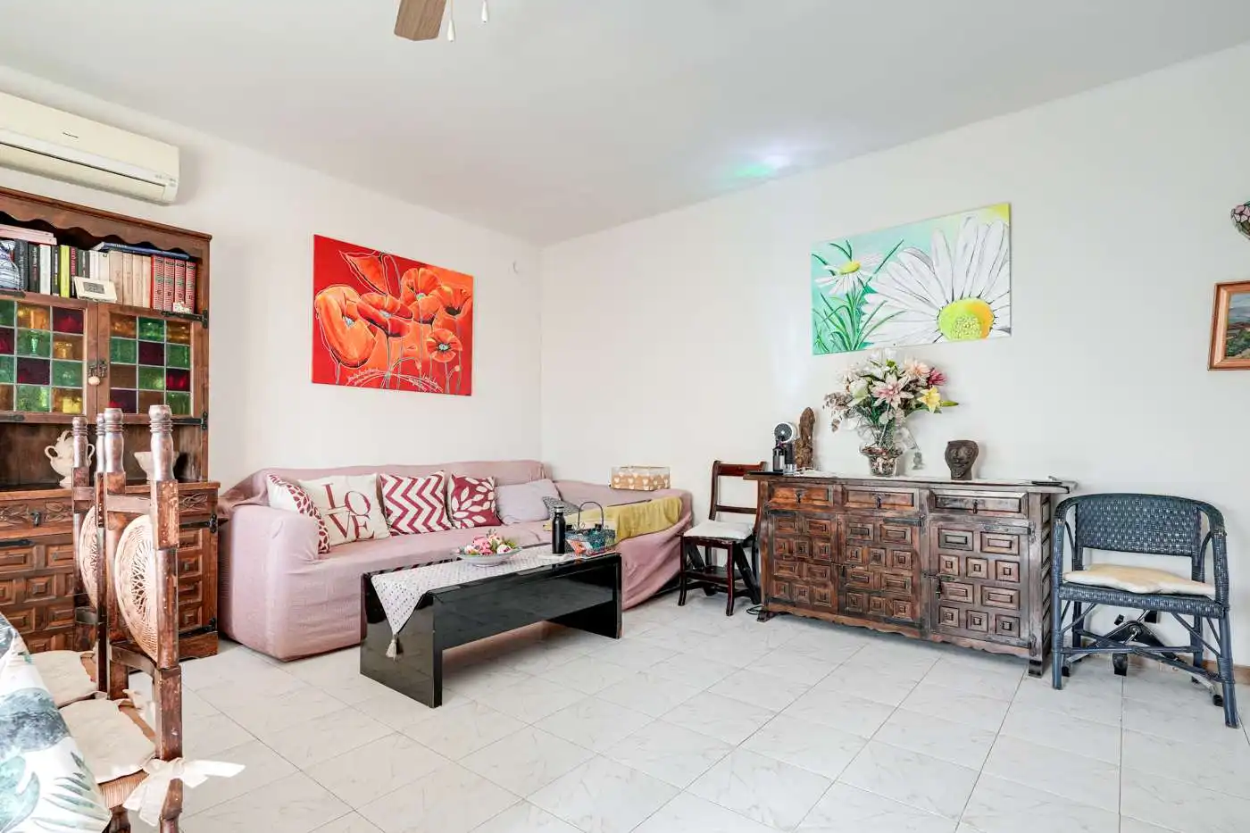 Sala de estar de Casa o chalet en venta en Mont-roig del Camp con Aire acondicionado, Jardín privado y Terraza