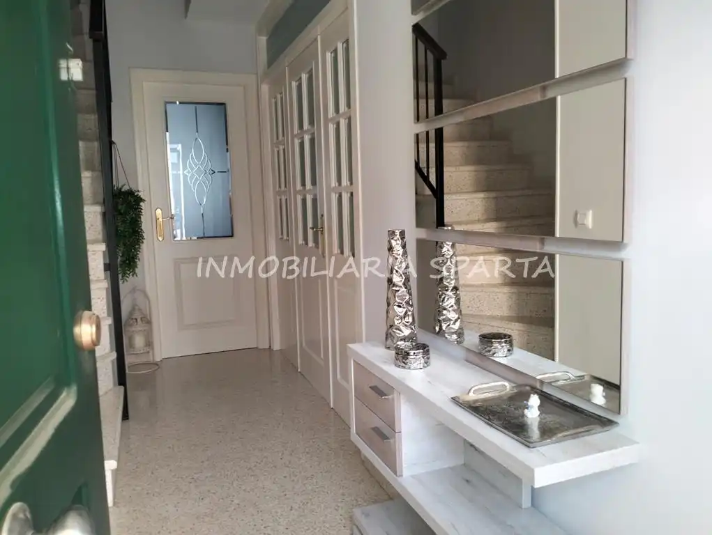 Casa adosada en venta en Coria del Río con Aire acondicionado, Terraza y Trastero