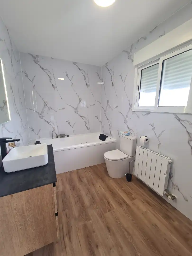 Baño de Casa o chalet en venta en Vinaròs con Aire acondicionado, Calefacción y Parquet