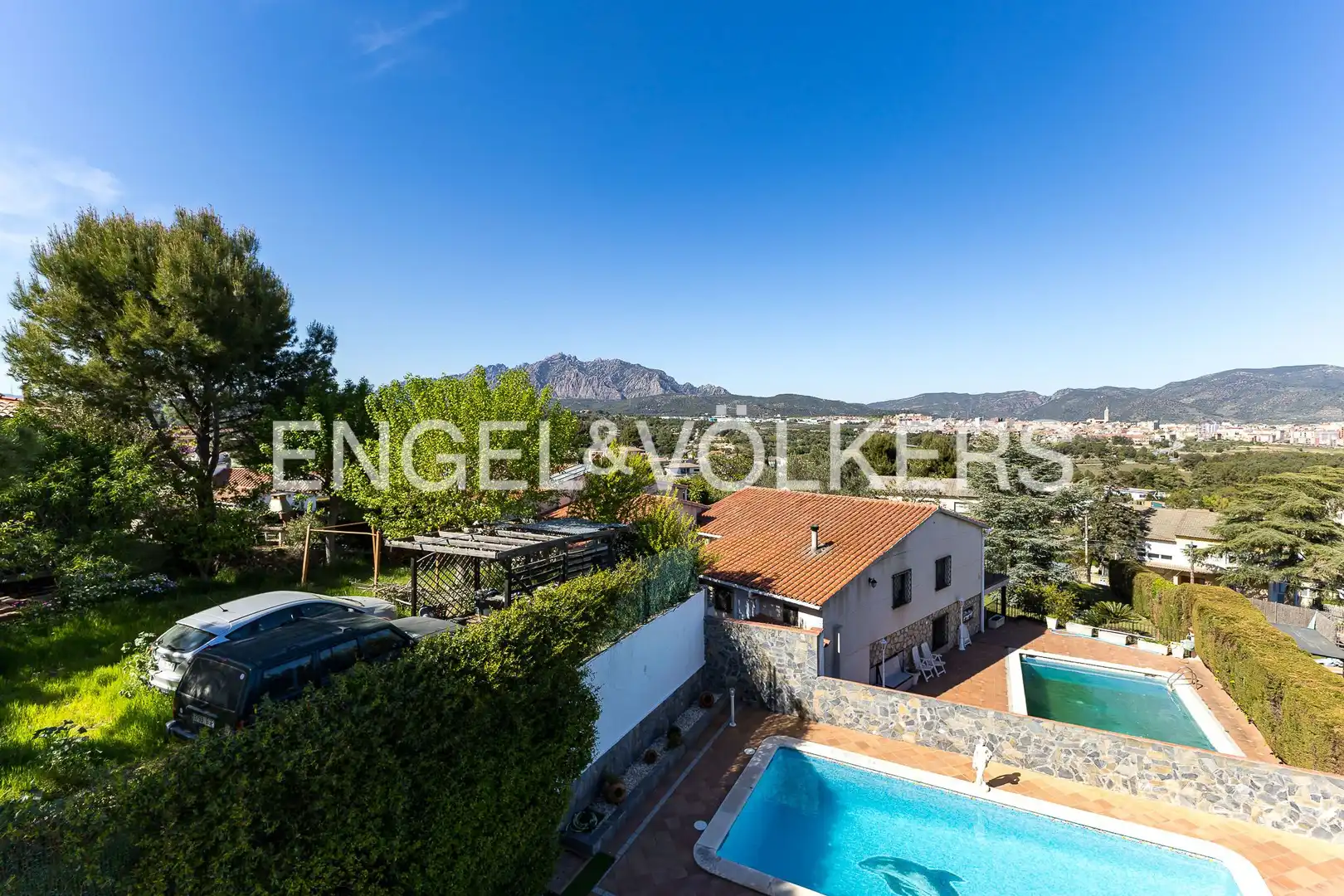 Vista exterior de Casa o chalet en venta en Esparreguera con Aire acondicionado, Calefacción y Jardín privado